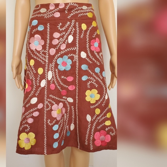 Nanette Lepore Dresses & Skirts - Nanette lepore linen embroidered floral skirt